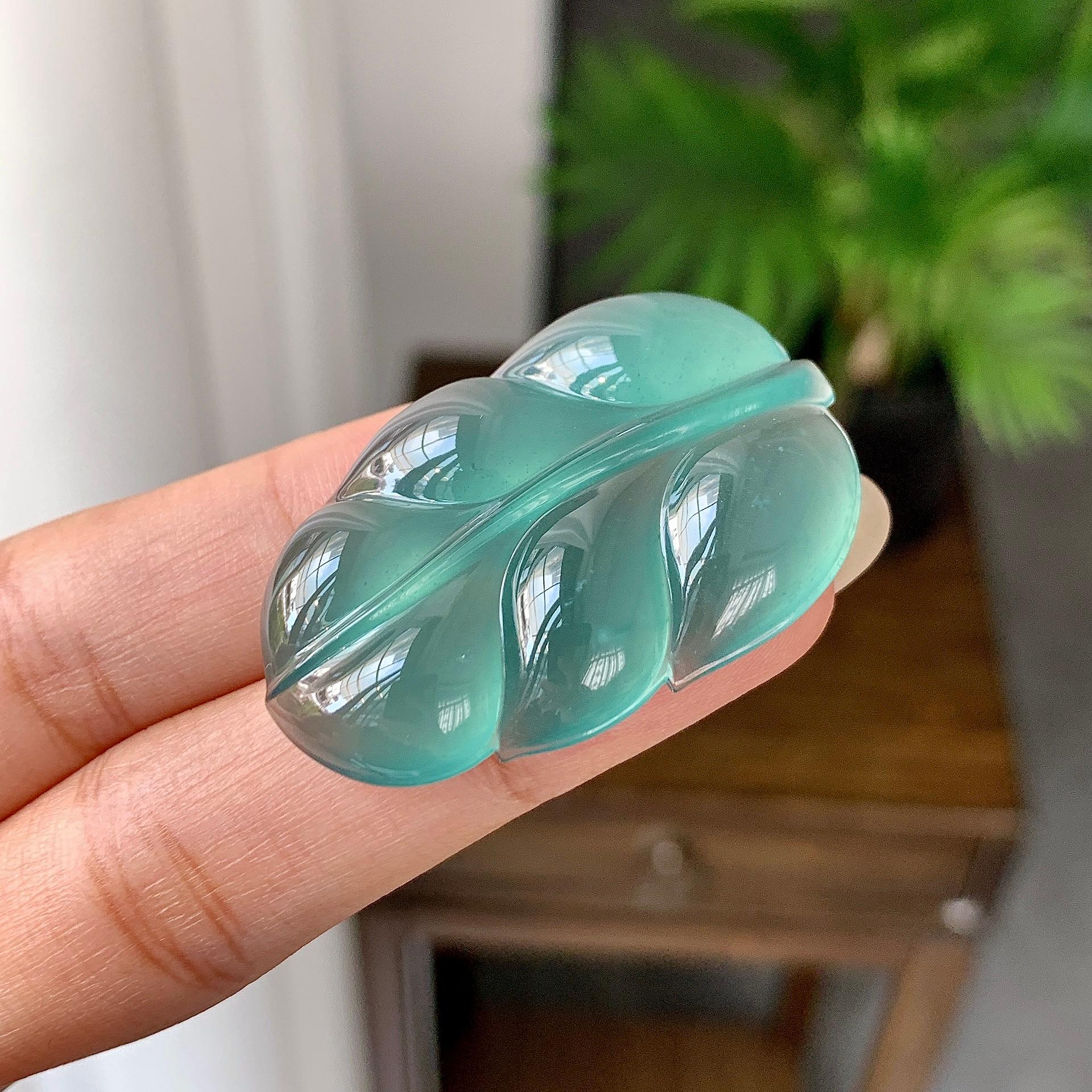 冰种淡蓝水叶子挂件（yc248219）