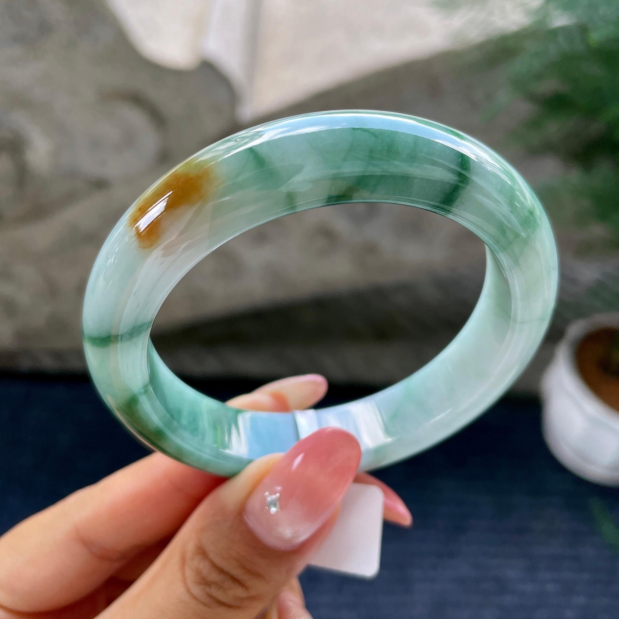 细糯种飘绿飘黄翡正圈平安镯54.6圈        天然缅甸A货翡翠（yc444675）