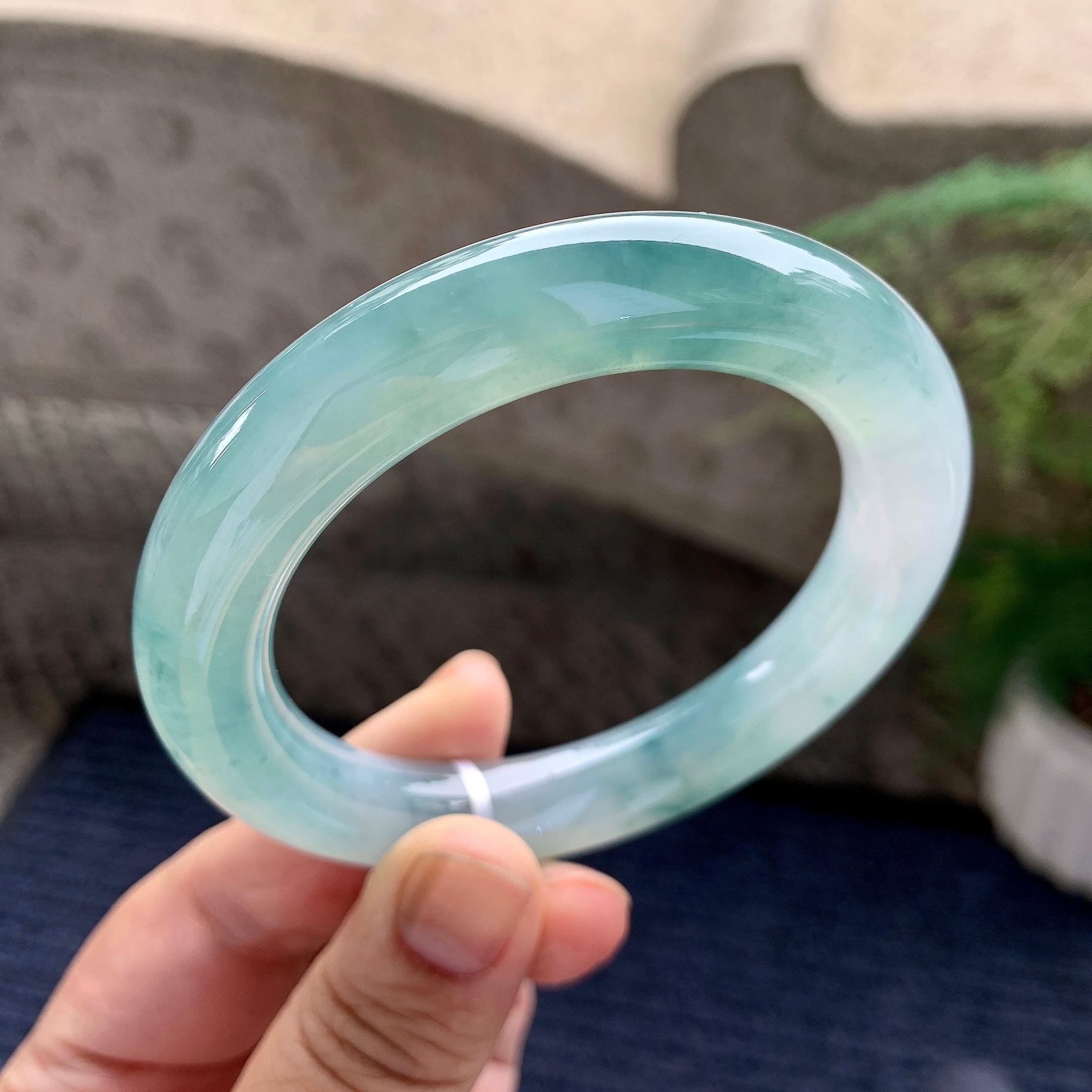 糯冰种飘花圆条手镯（56.3mm）（yc228503）