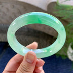 糯冰种飘绿宽版轮胎手镯（55.4mm）（yc249431）