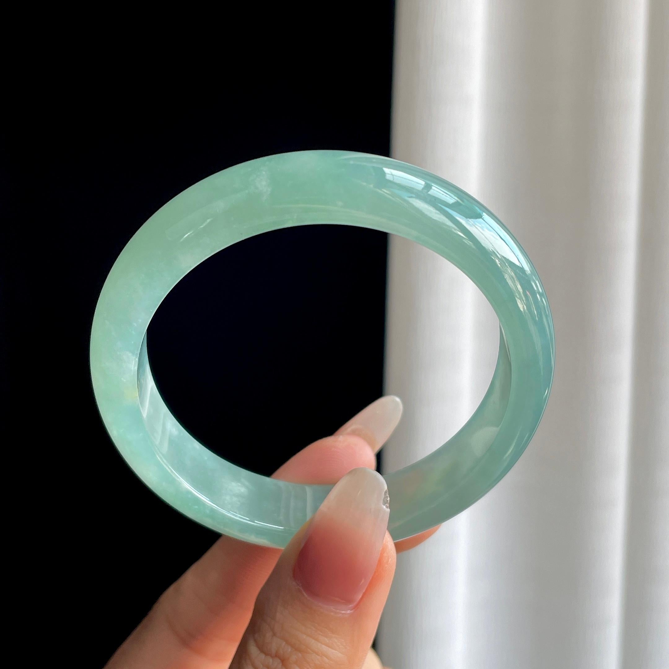 冰种湖水蓝翡翠平安镯（55.7mm）（yc303030）