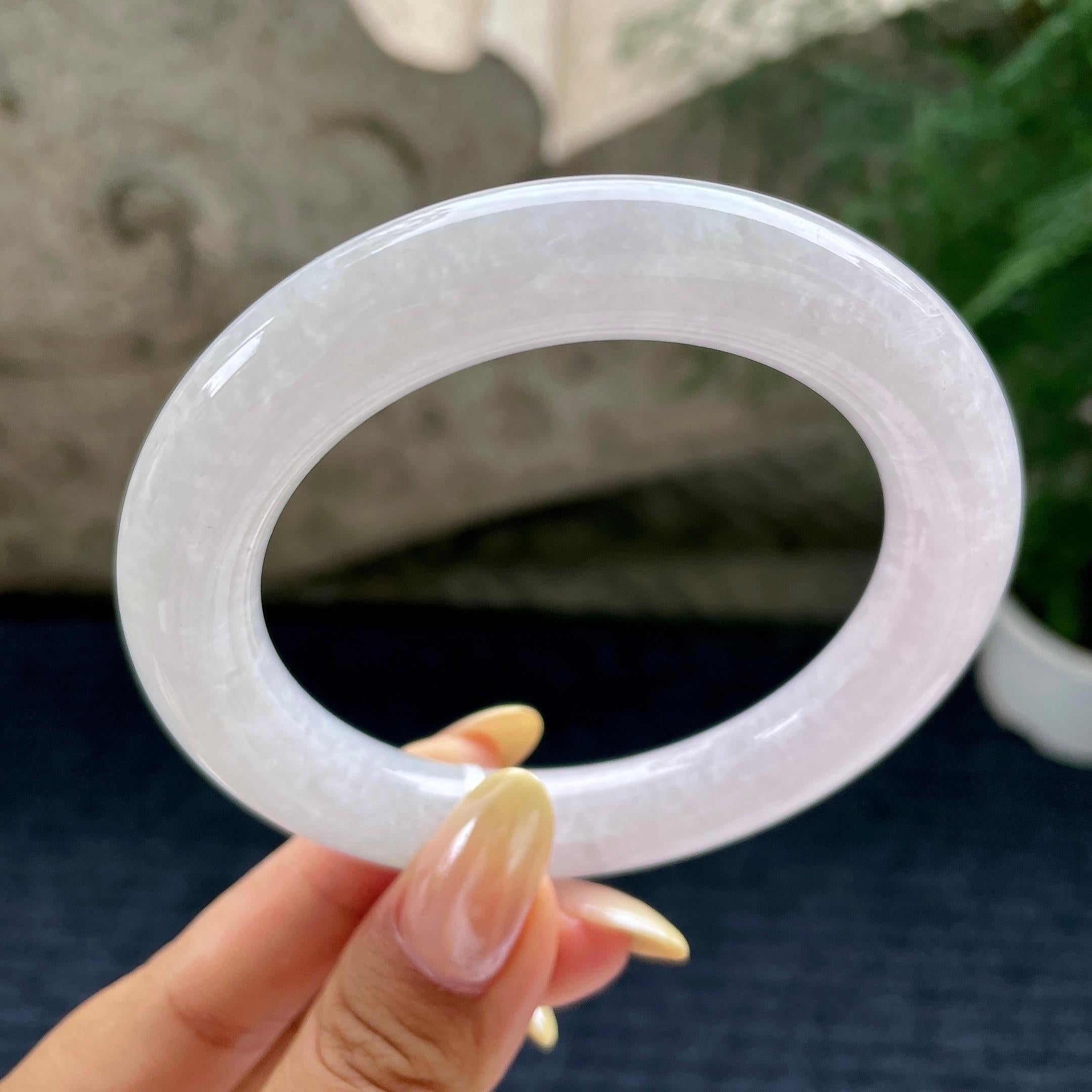 大圈口 细糯种淡紫罗兰飘绿圆条手镯59.7圈 天然缅甸A货翡翠（yc461805）