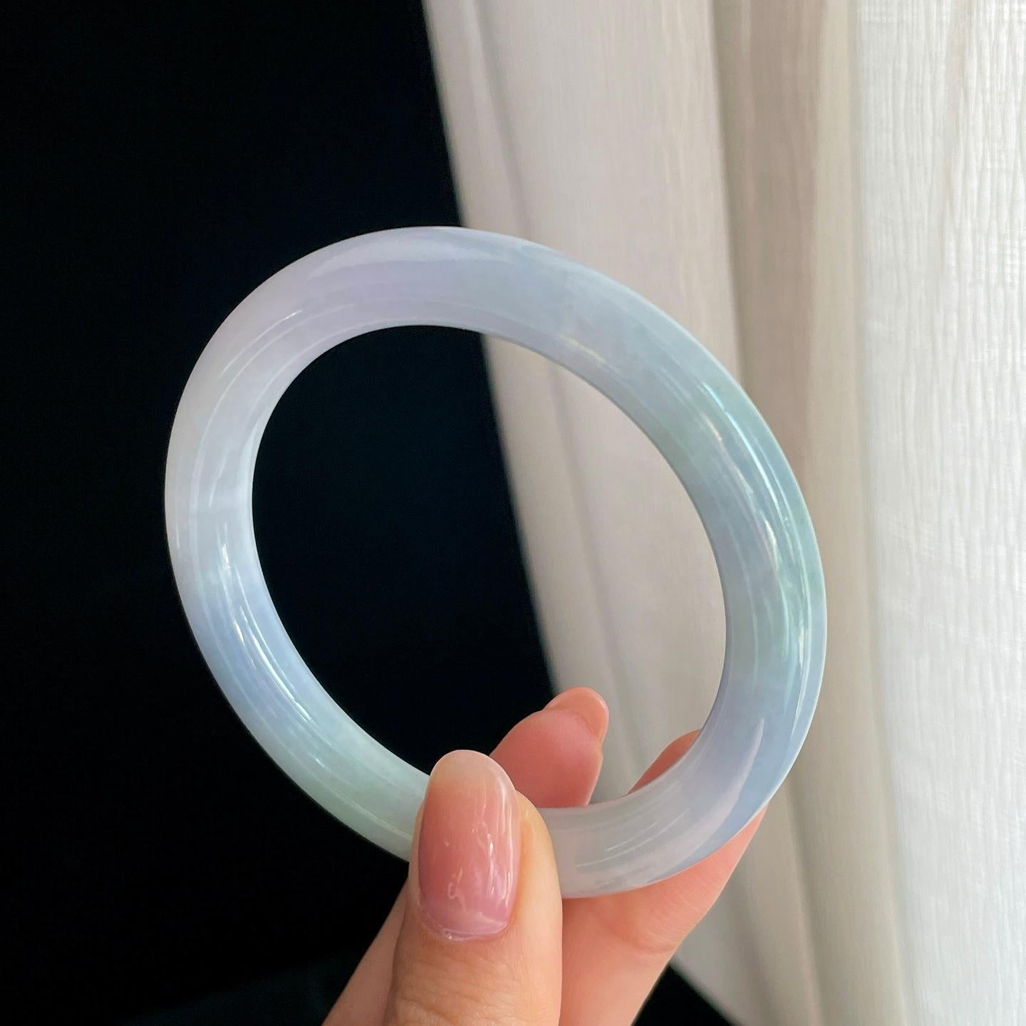 糯冰淡春底翡翠圆条手镯（54.8mm)（yc329491）