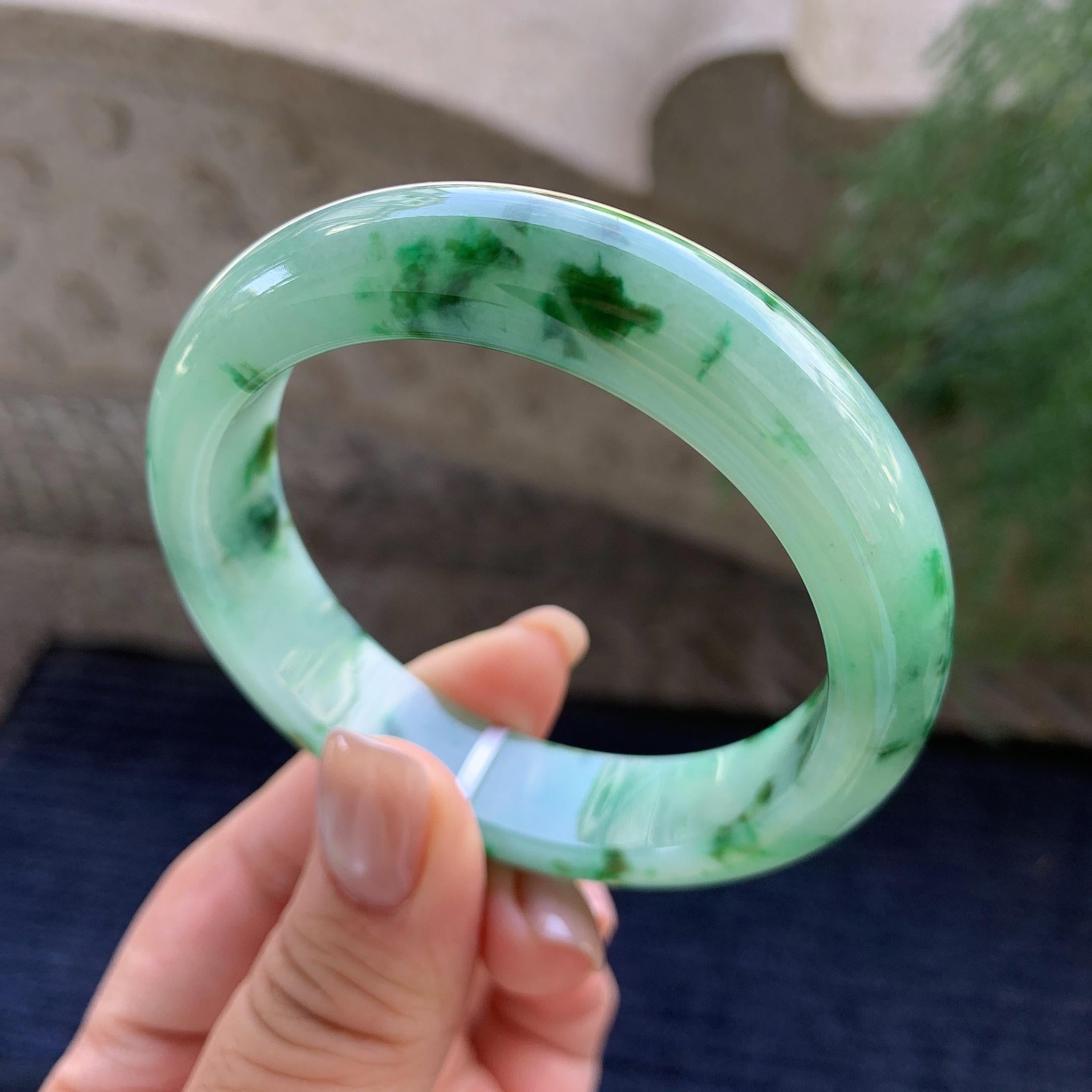 细糯种飘绿花正圈平安镯 55.8圈口 天然缅甸A货翡翠（yc400190）