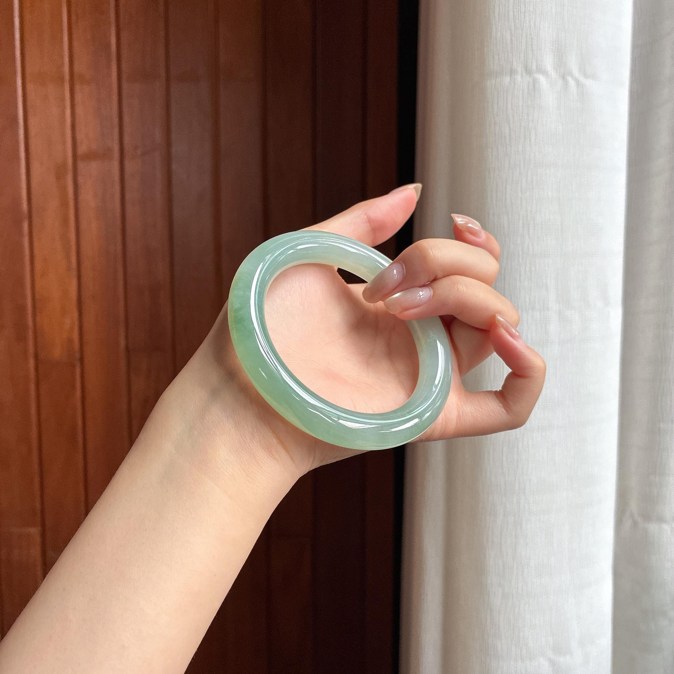 大圈口 糯冰湖水绿圆条手镯 58圈 天然缅甸A货翡翠（yc455086）