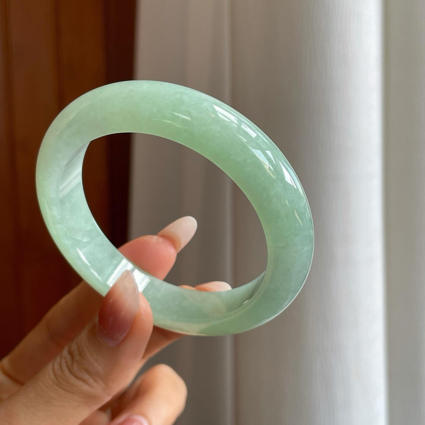 糯冰果绿翡翠平安镯（55.5mm）（yc312984）