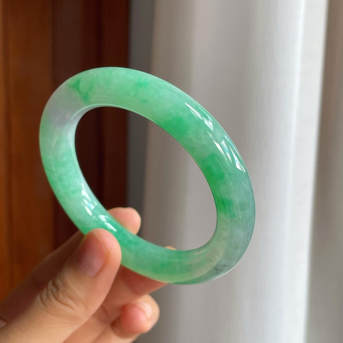 糯冰带色圆条翡翠手镯（56mm）（yc225099）