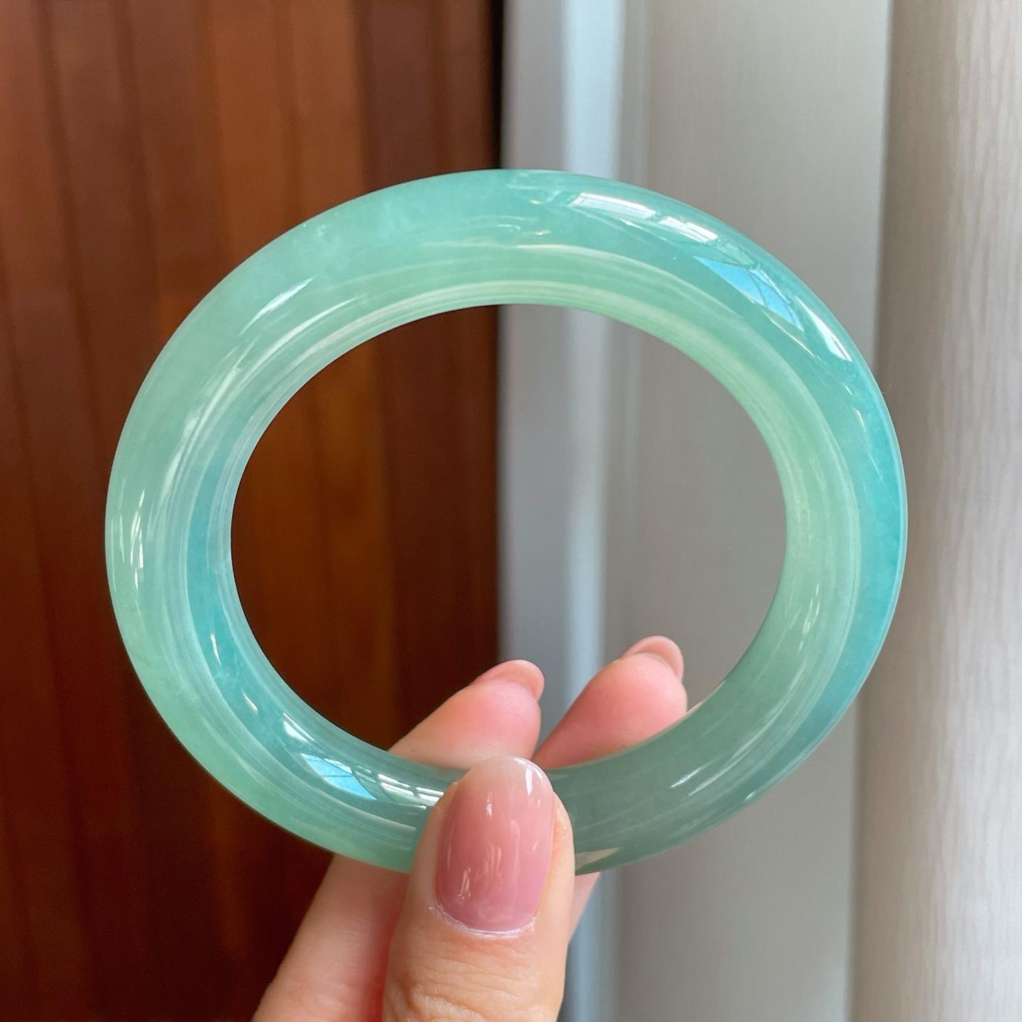 冰种晴底翡翠圆条手镯（55.6mm)（yc323867）