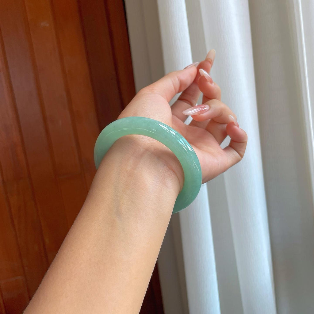 糯冰蓝晴底翡翠圆条手镯（55.5mm（yc274569）