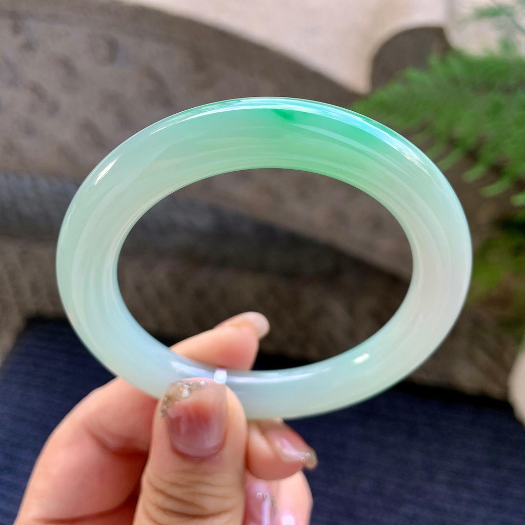 细糯种飘绿圆条手镯（53mm）（yc290108）