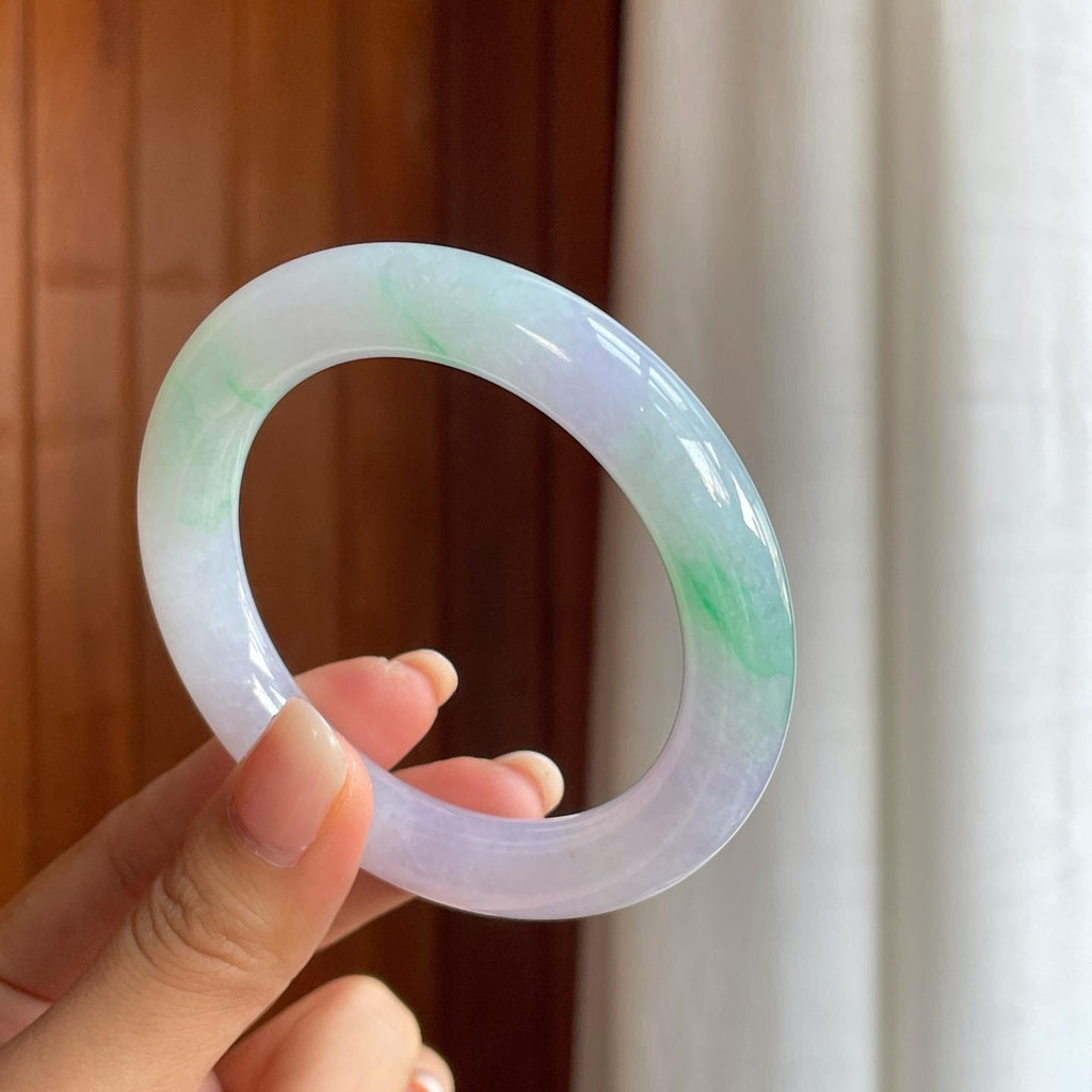 糯冰春带彩翡翠圆条手镯（55.7mm）（yc408406）