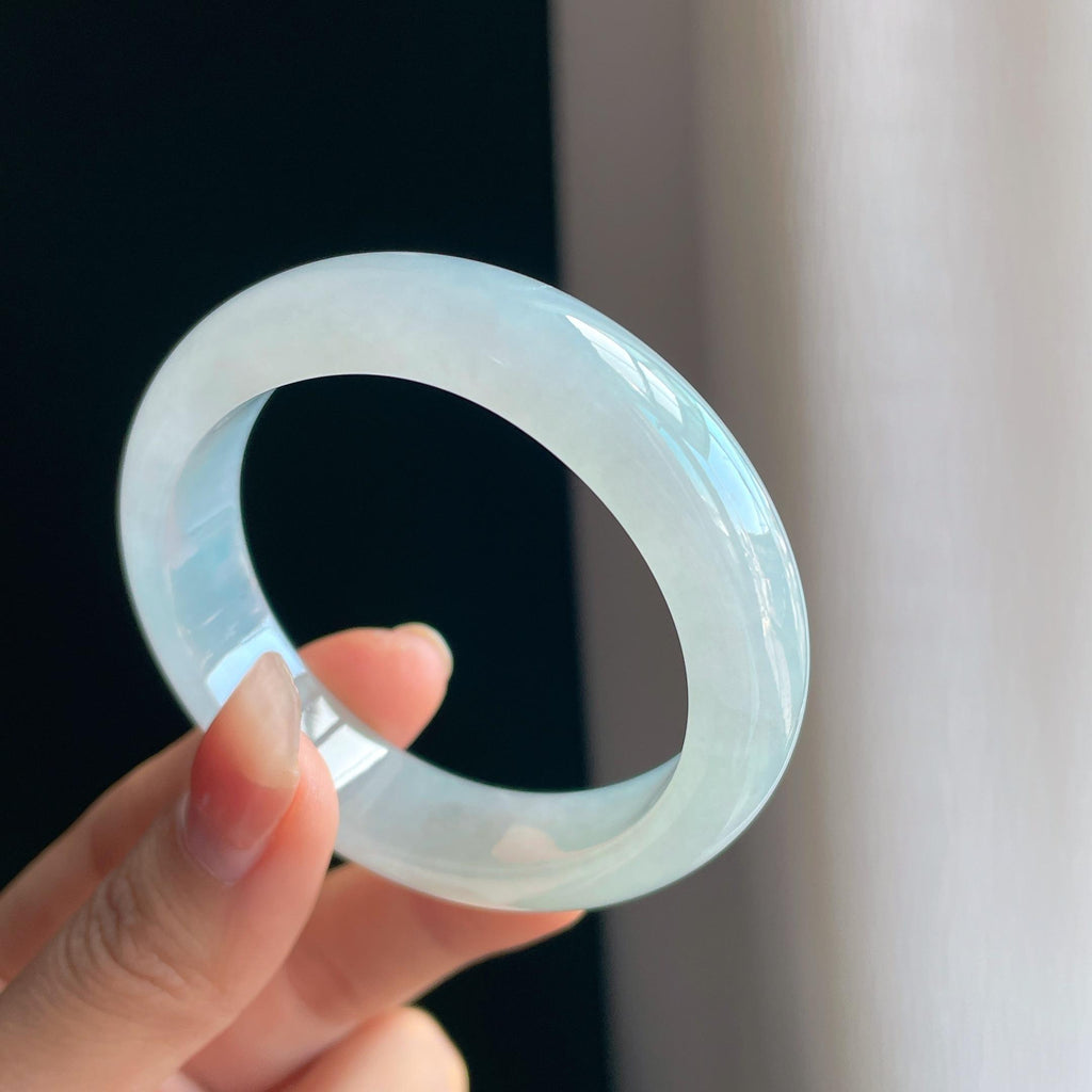 冰种淡底色翡翠贵妃镯（55mm)（yc334672）