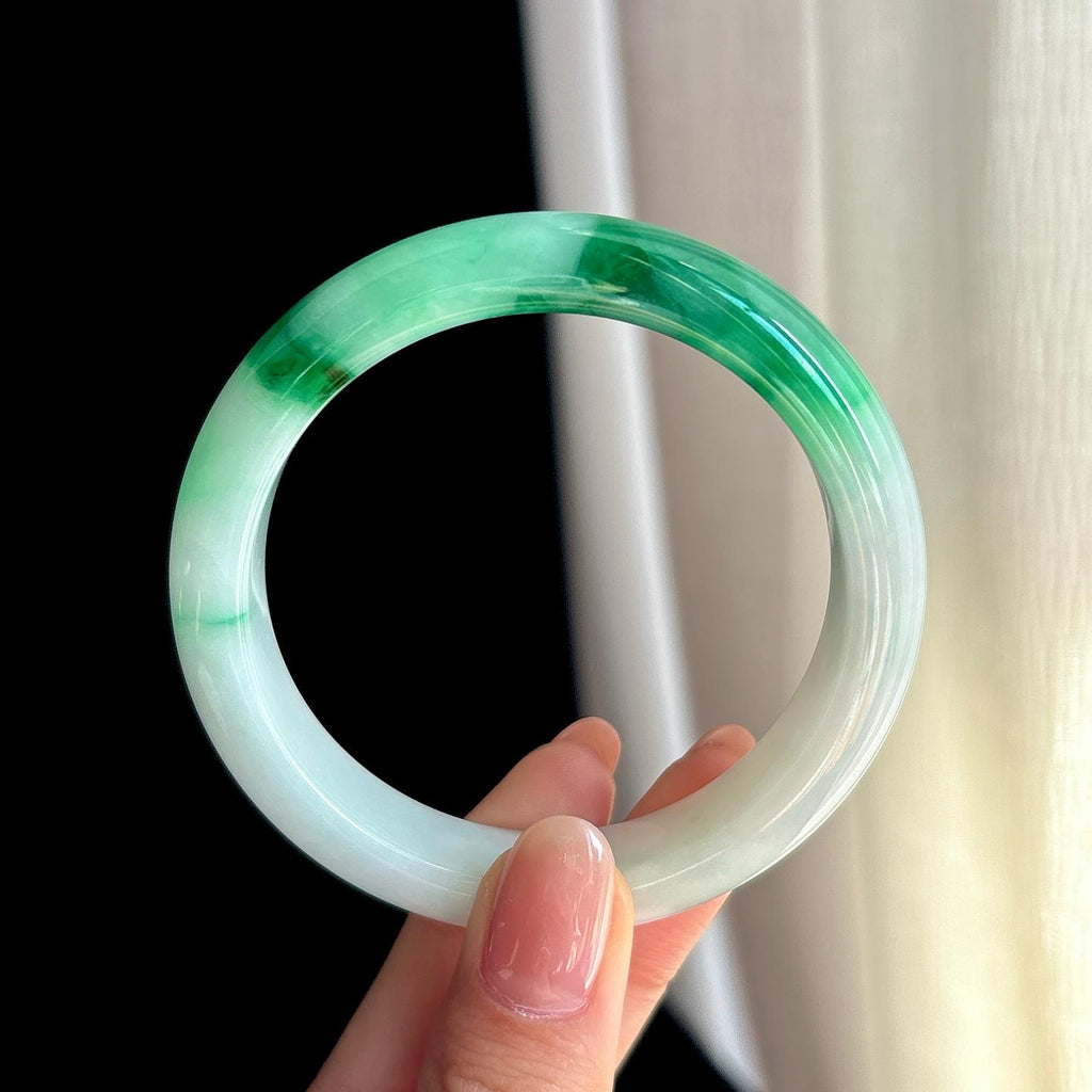 糯冰飘绿翡翠平安镯（55.6mm)（yc328497）