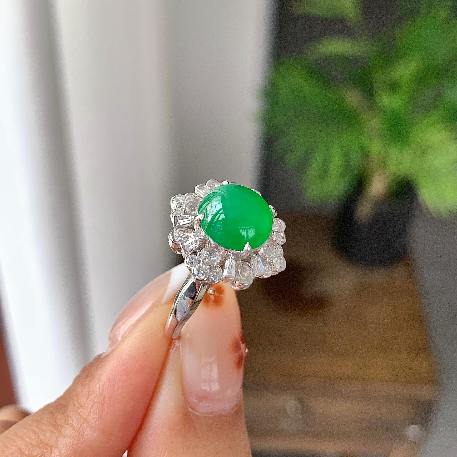 18k金钻镶糯冰种满绿蛋面戒指（yc255589）