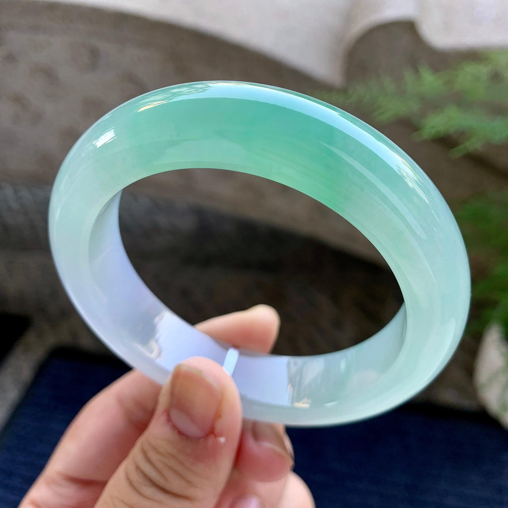 糯冰种飘绿宽版轮胎手镯（58.7mm）（yc243455）