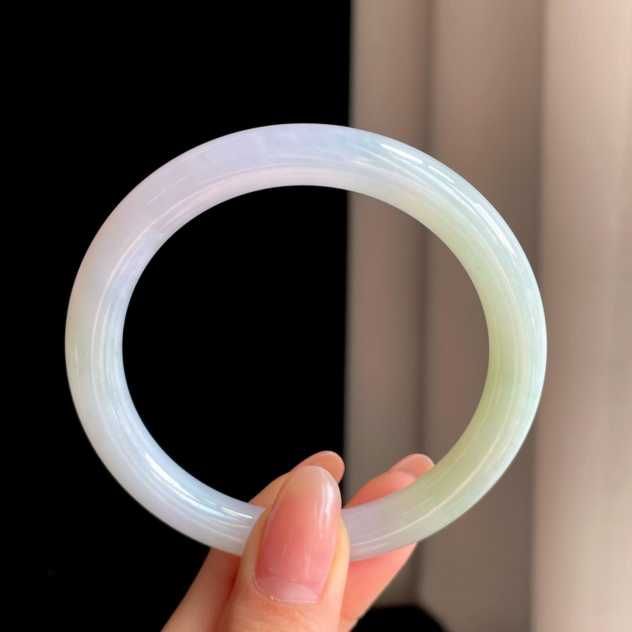 糯冰春彩翡翠圆条手镯（55.5mm)（yc342563）