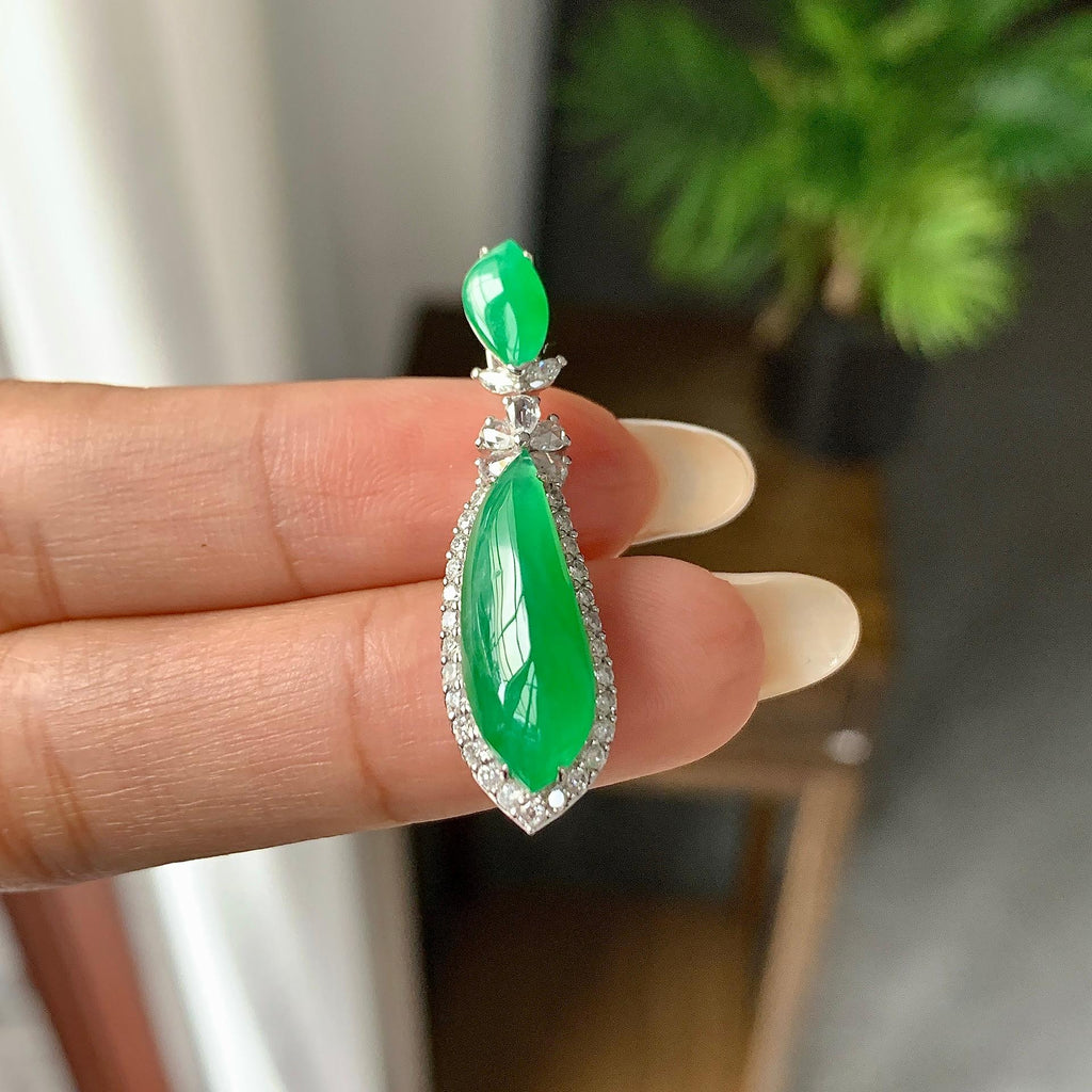 18k金钻镶糯冰种满绿随型吊坠（yc261148）