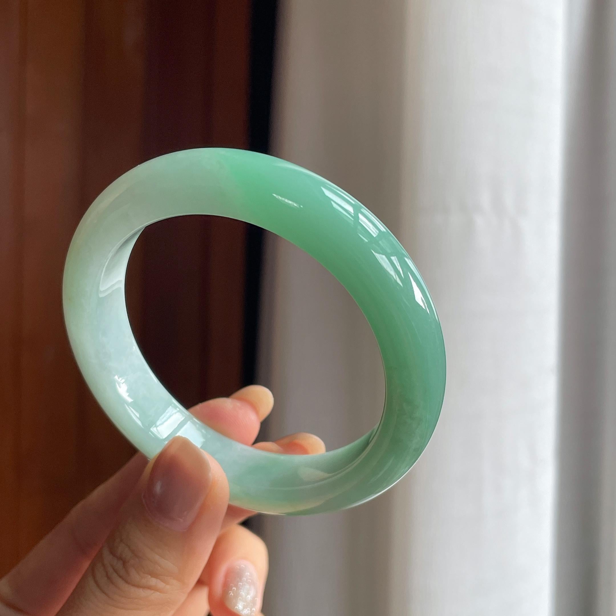 糯冰带色翡翠平安镯(55mm)（yc423151）