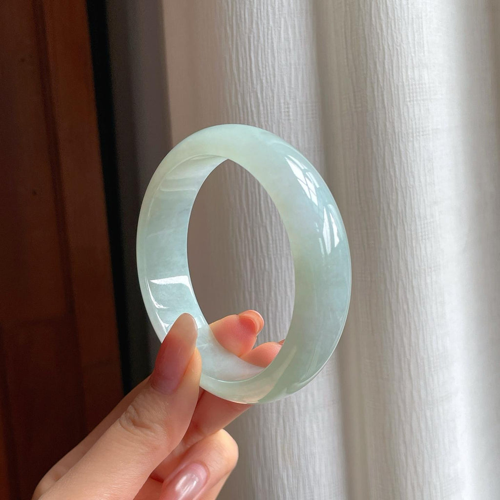 糯冰种淡底色宽版翡翠平安镯（58.2mm）（yc354349）