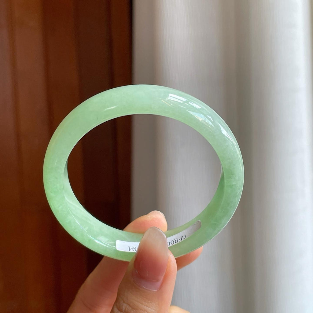 糯冰果绿翡翠平安镯（54mm）（yc329473）