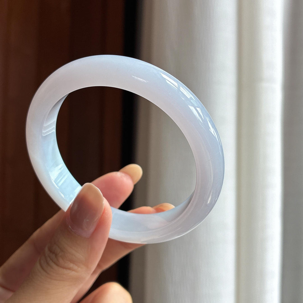细糯冰淡春底翡翠平安镯（55.5mm）（yc420201）