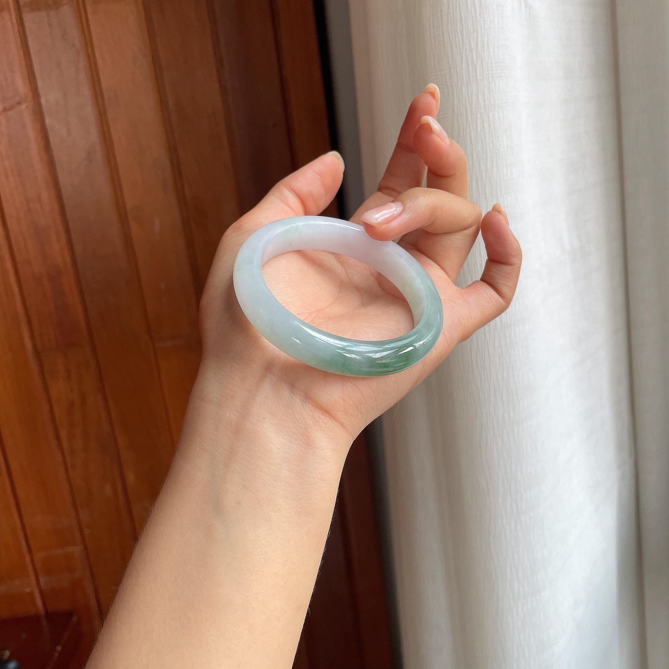 糯冰种半山半水翡翠平安镯(55.5mm)（yc414420）