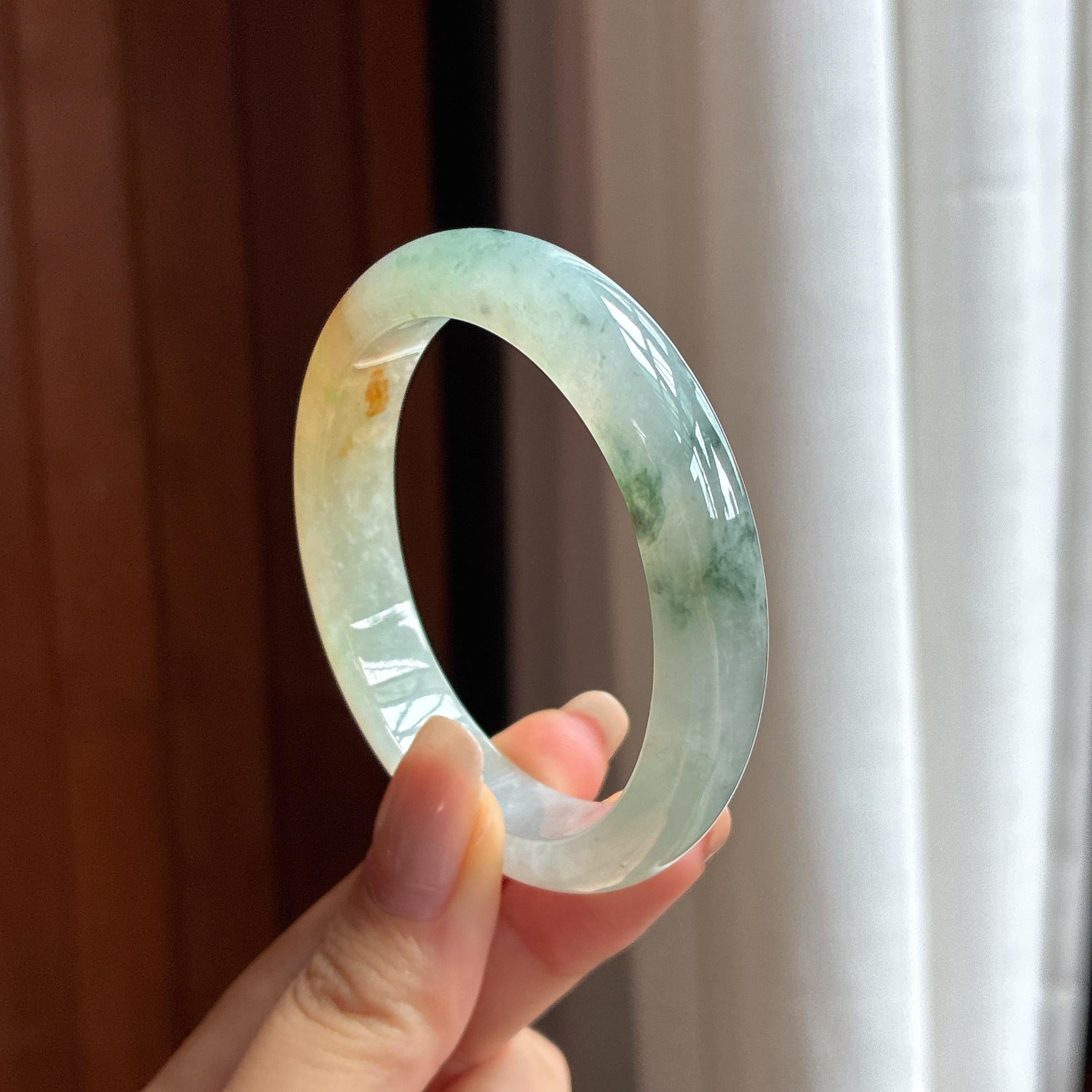 Vòng Ngọc Bích Mi Phi Tuyết Băng Phấn Hoa Đặc Sắc size 52