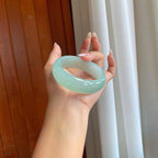 糯冰蓝晴底宽版翡翠平安镯（58mm）（yc274559）