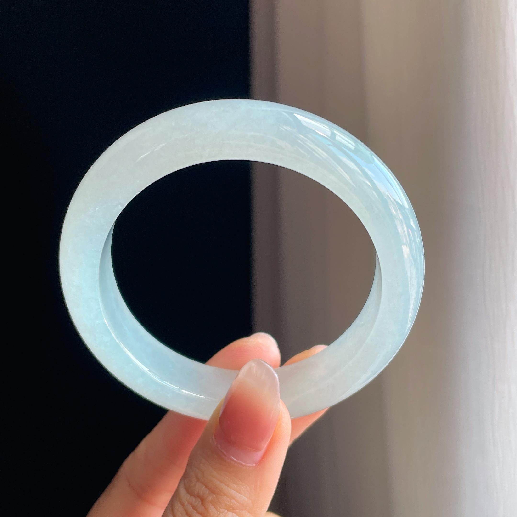 冰种白月光翡翠平安镯（55.6mm)（yc323784）