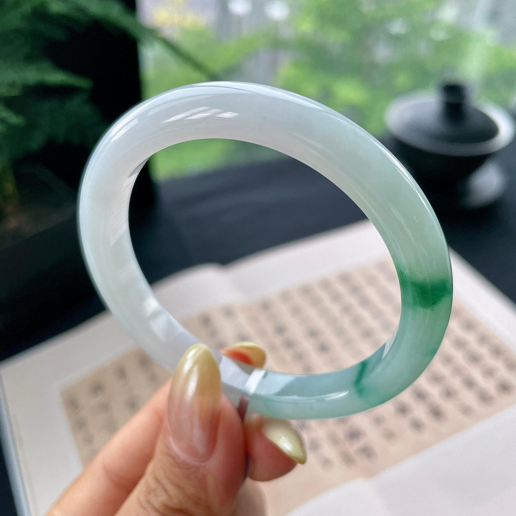 小圈口 细糯种飘绿正圈平安镯53.1圈 天然缅甸A货翡翠（yc473052）