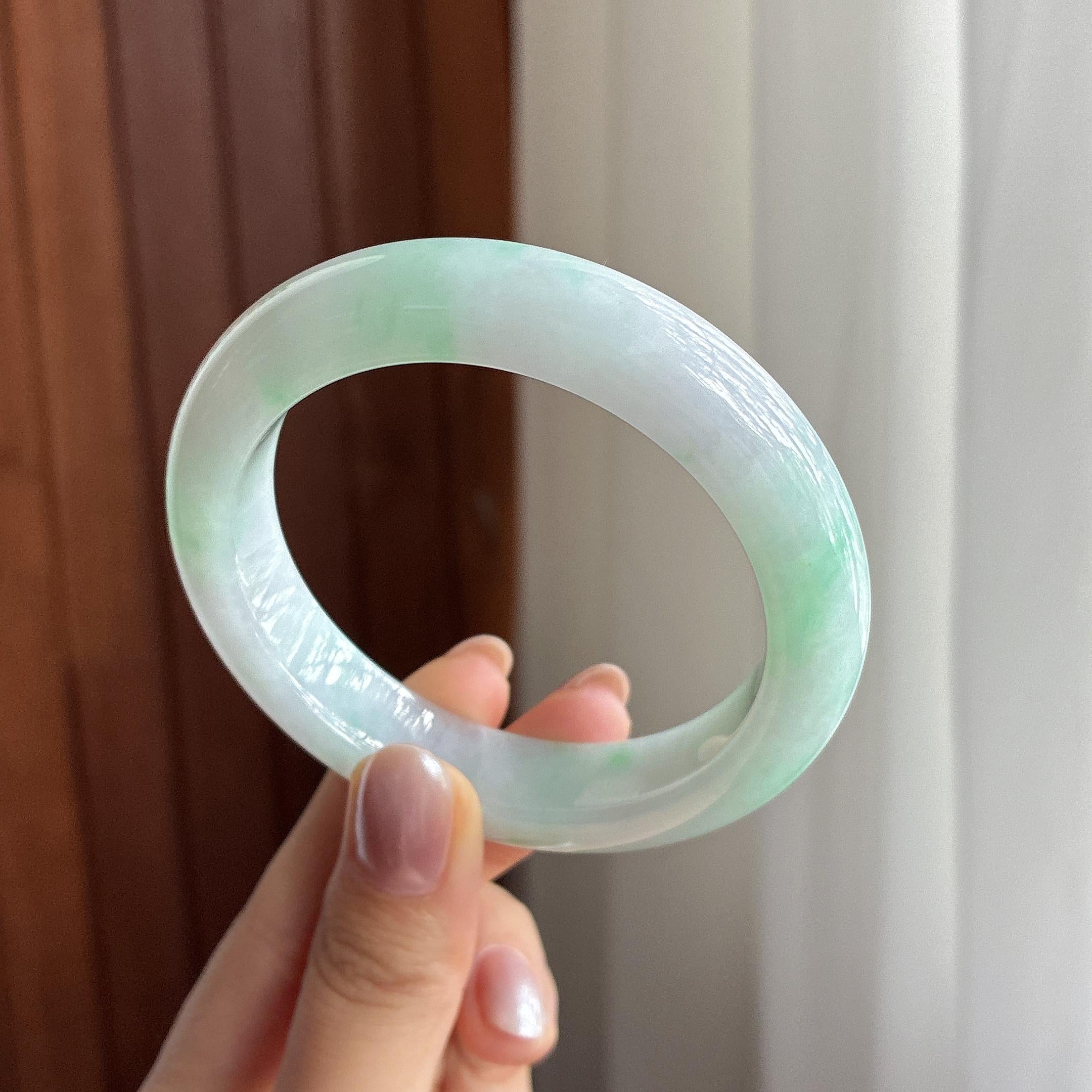 细糯种飘绿花正圈平安镯 57圈 天然缅甸A货翡翠（yc495417）