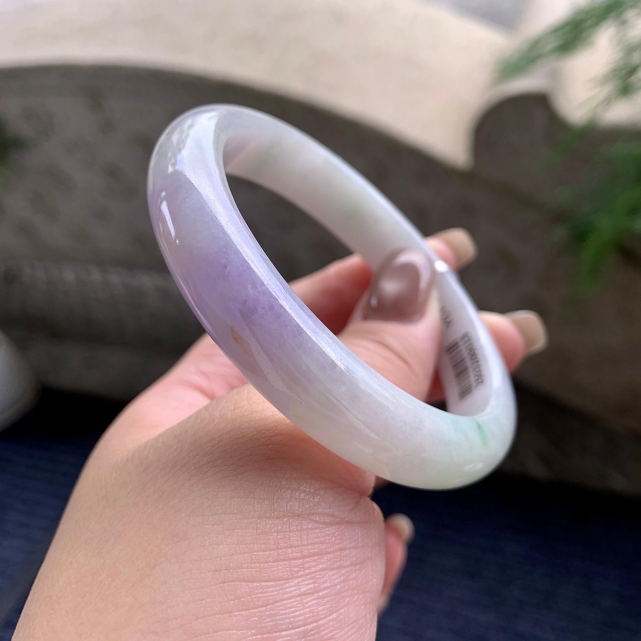 大圈口  糯种紫罗兰飘绿花正圈平安镯  59.6圈口  天然缅甸A货翡翠（yc433623）