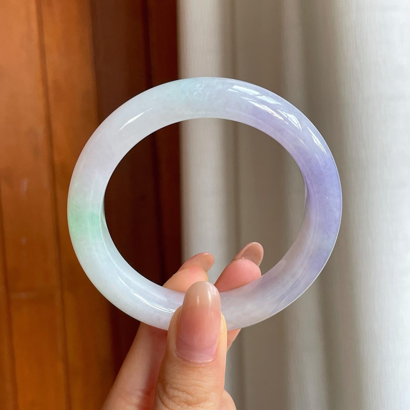 糯冰春带彩翡翠平安镯（54.8mm)（yc362695）