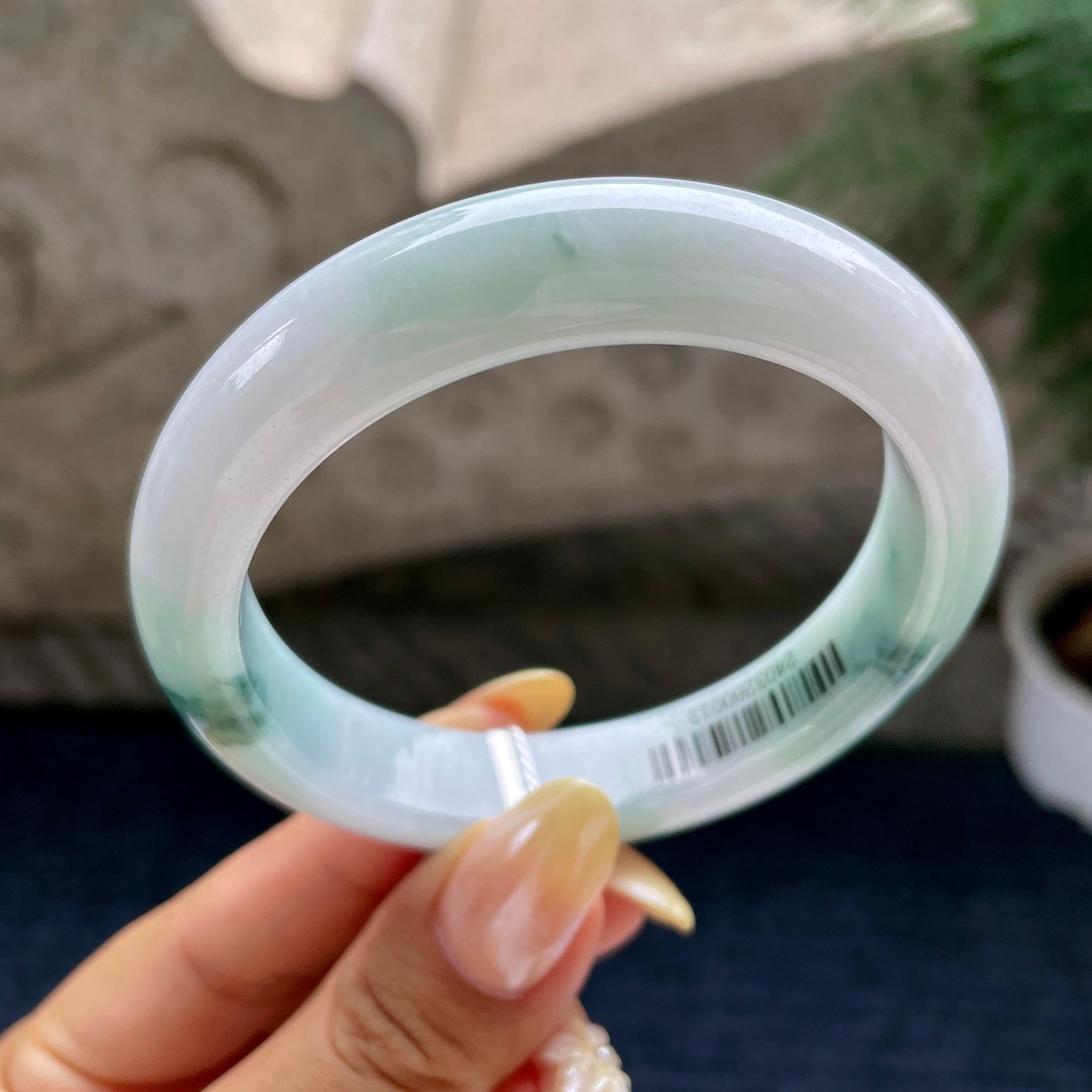 细糯种飘花正圈平安镯57.3圈          天然缅甸A货翡翠（yc460633）