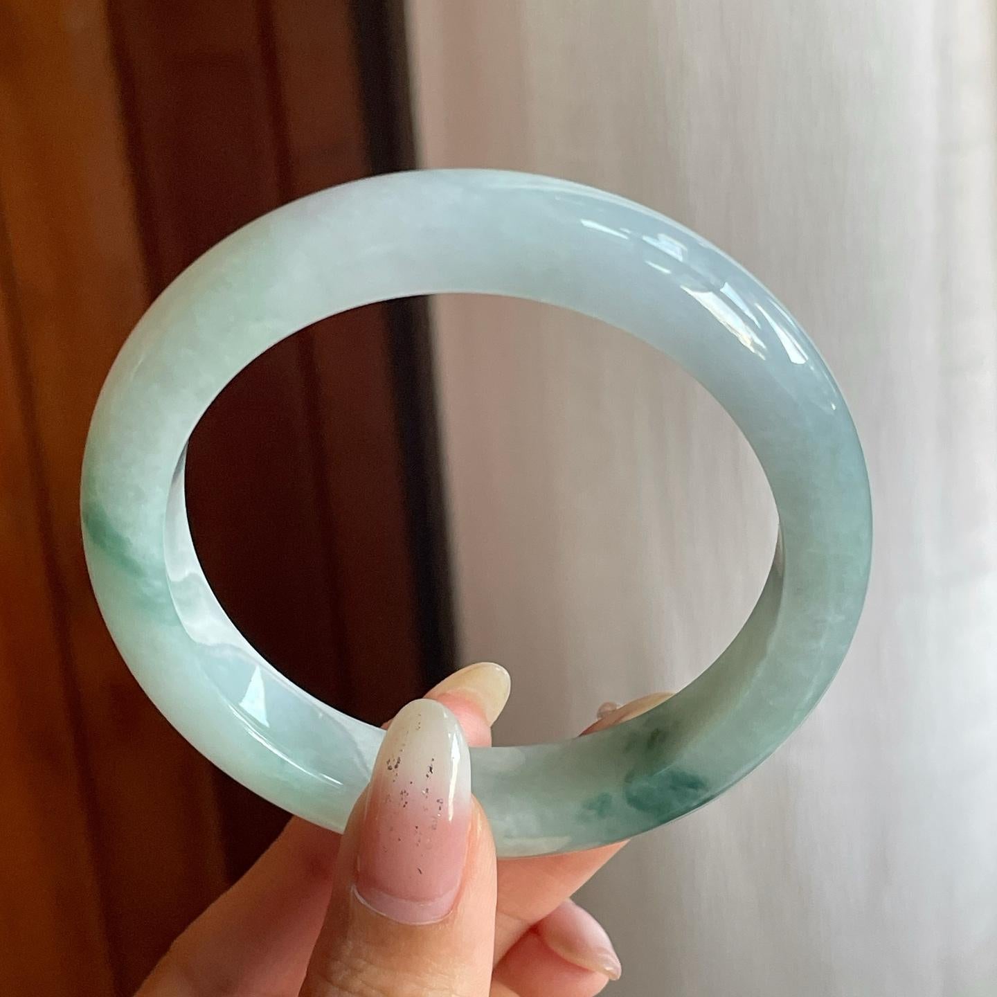 糯冰种飘蓝花翡翠平安镯（55.7mm）（yc220240）