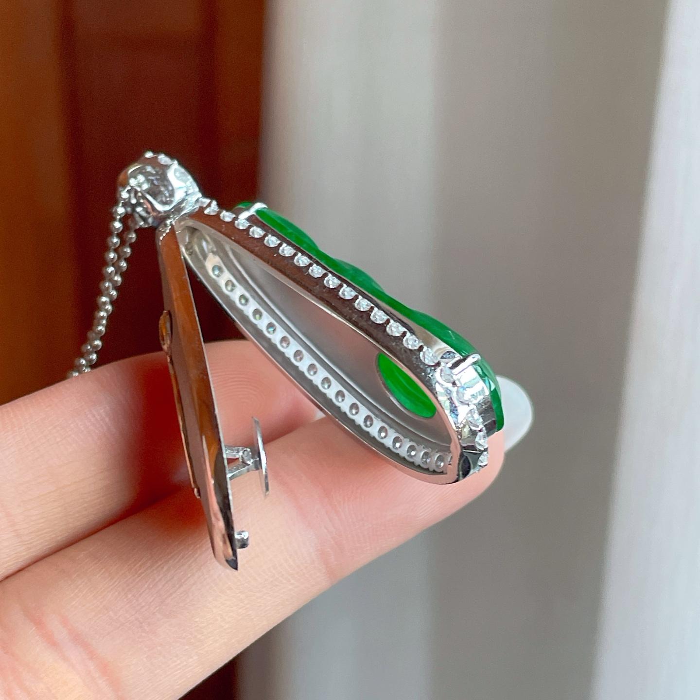 18k金镶冰种满绿翡翠豆子（yc261412）