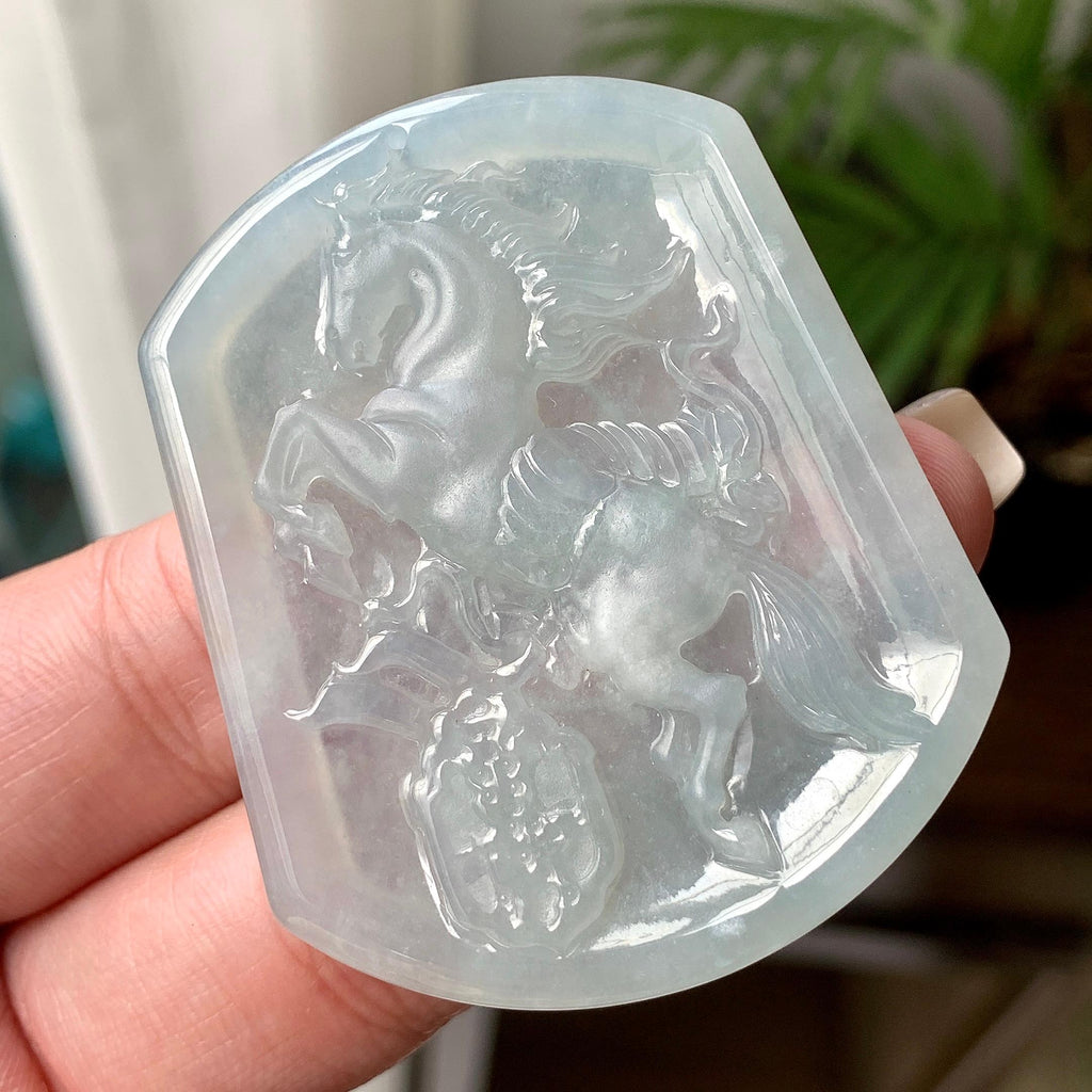 糯冰种带底色马牌挂件  天然缅甸A货翡翠（yc427815）