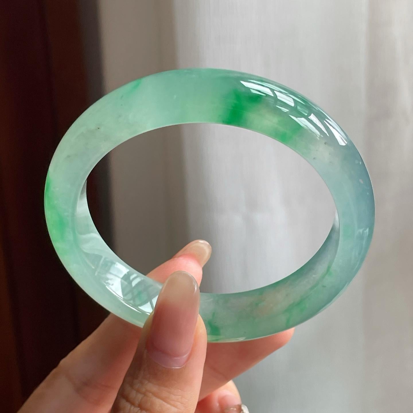 冰种飘绿花翡翠平安镯（54mm）（yc196580）