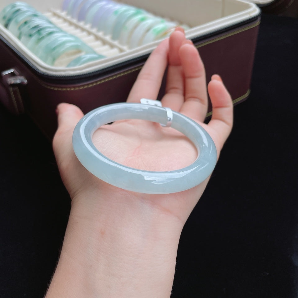 糯冰圆条湖水蓝翡翠手镯（55.5mm）（yc017384）