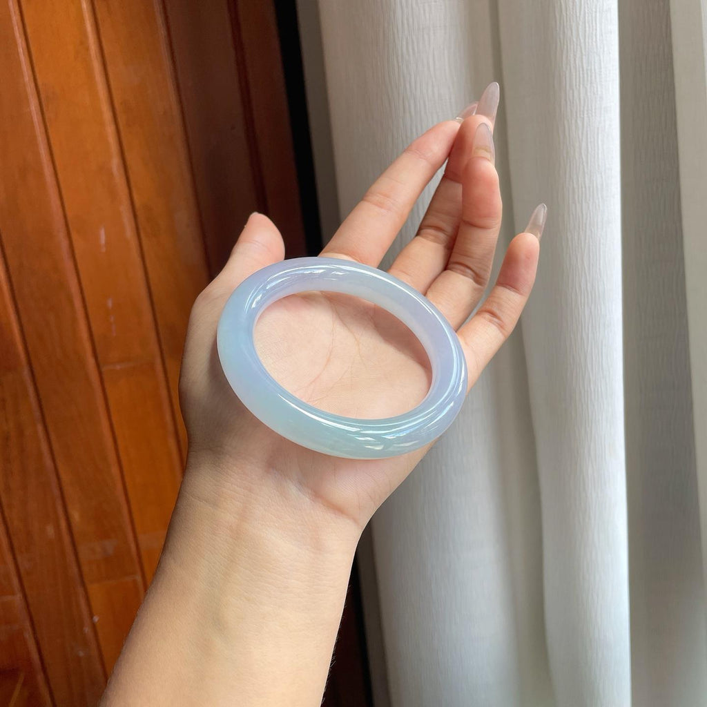 糯冰春彩底子圆条翡翠手镯（56.5mm）（yc246206）