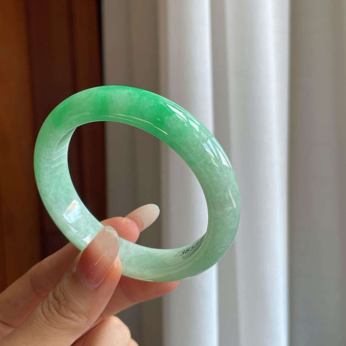 糯冰带色翡翠平安镯（55.5mm）（yc274561）