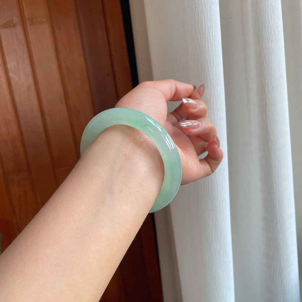 冰种晴底翡翠圆条手镯（57.5mm）（yc353519）