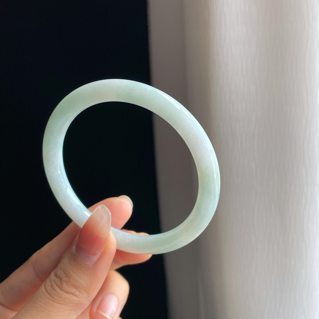 糯冰淡底色翡翠圆条手镯（55mm)（yc334656）