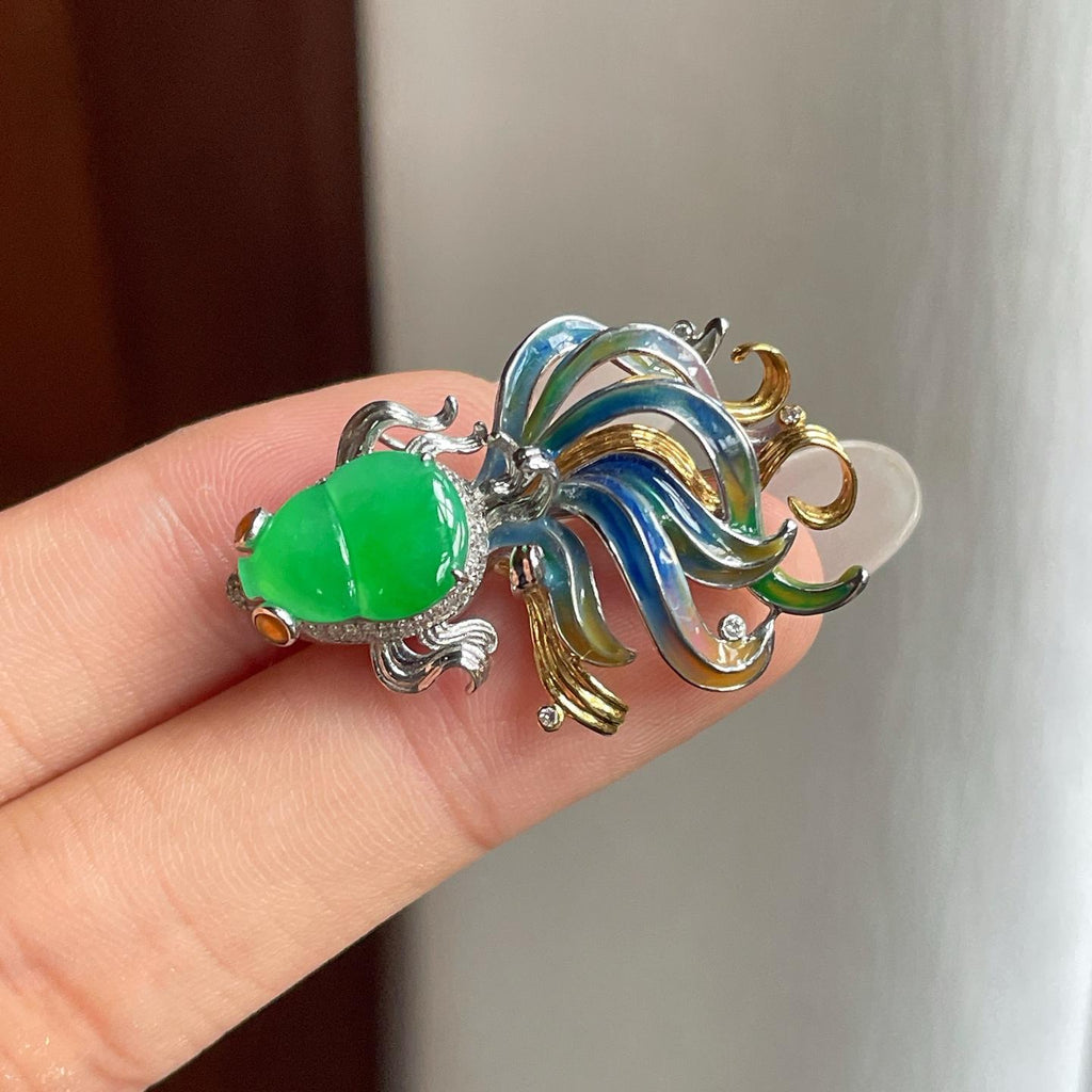 18k金钻镶糯冰满绿翡翠金鱼胸针（yc260369）