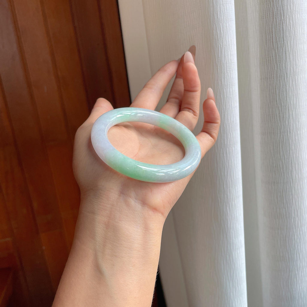 糯冰飘绿花翡翠圆条手镯（54.2mm）（yc295067）