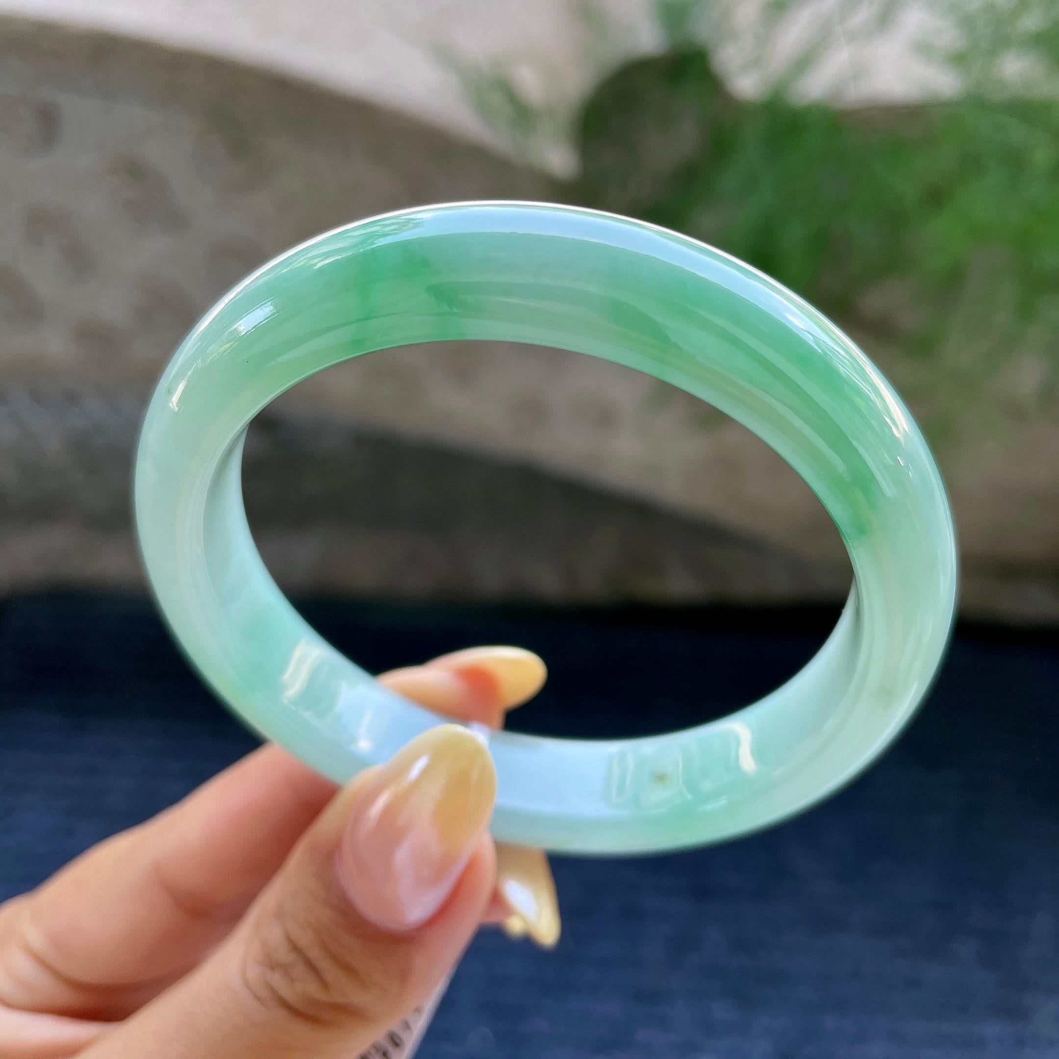 细糯种飘绿正圈平安镯57圈 天然缅甸A货翡翠（yc466822）