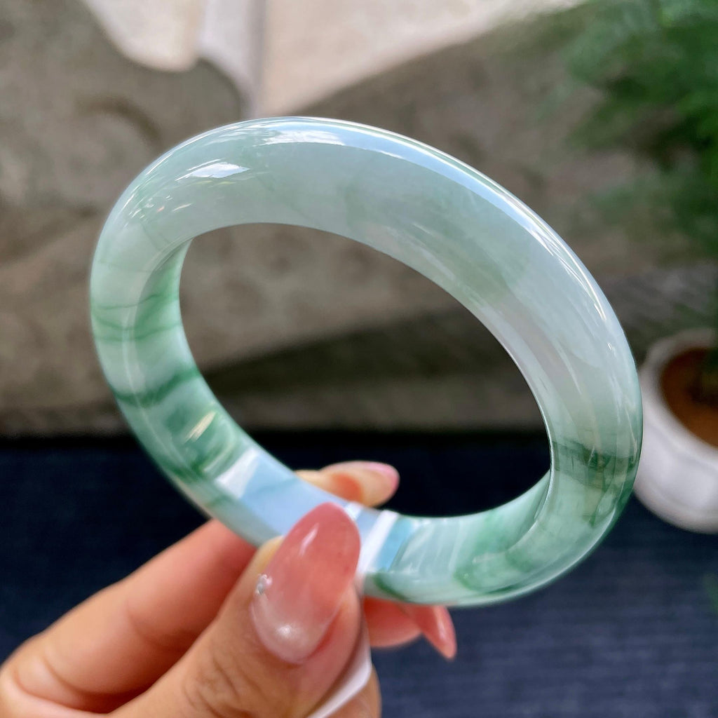 细糯种飘绿飘黄翡正圈平安镯54.6圈        天然缅甸A货翡翠（yc444675）
