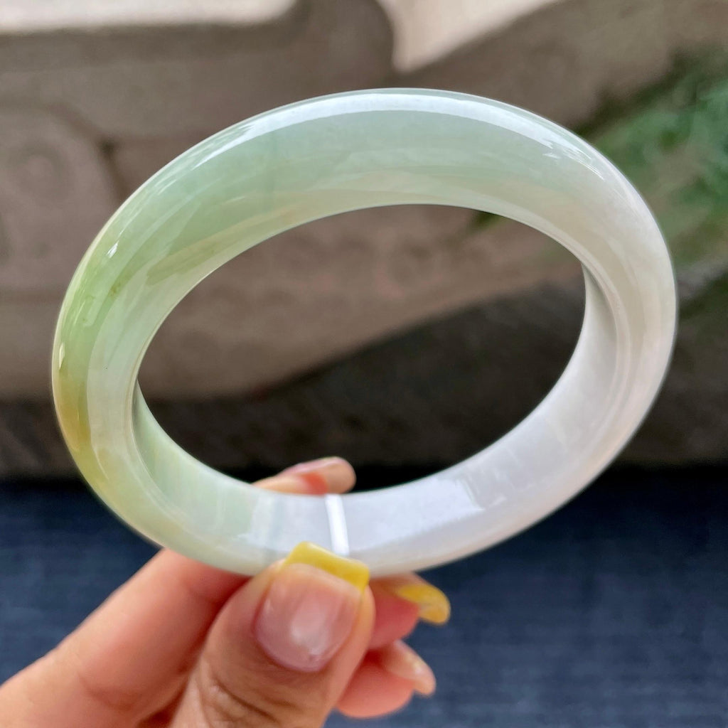 细糯种飘黄翡正圈平安镯57.1圈       天然缅甸A货翡翠（yc376054）