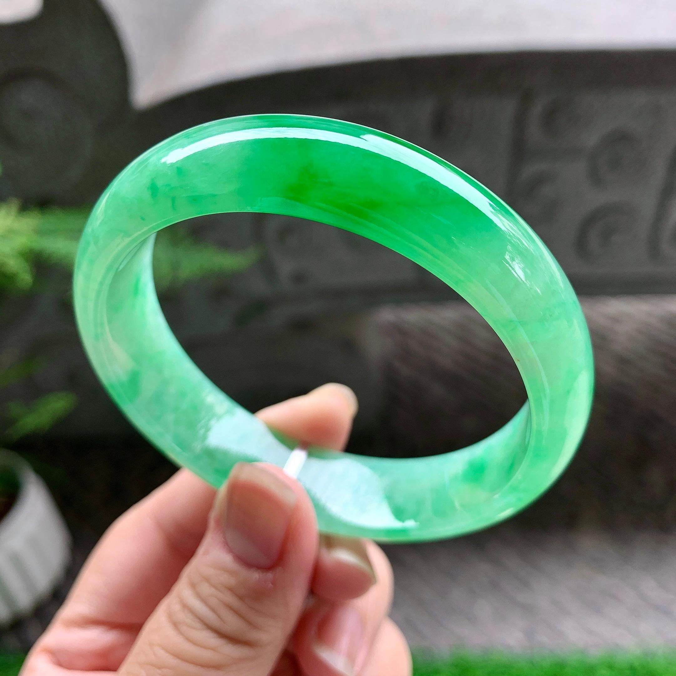 糯冰种飘阳绿宽版轮胎手镯（60.6mm）（yc254104）