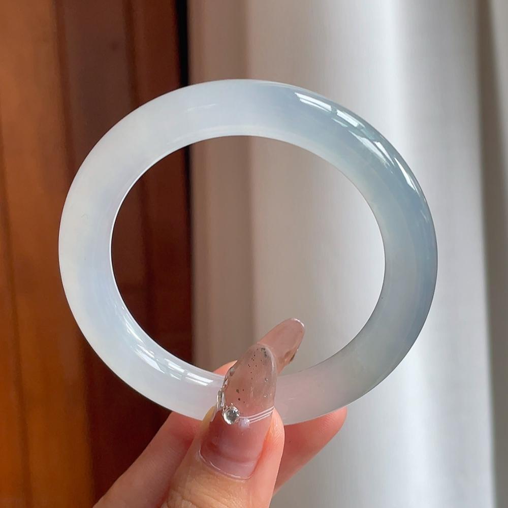 冰种淡底色圆条翡翠手镯（52mm）（yc203190）